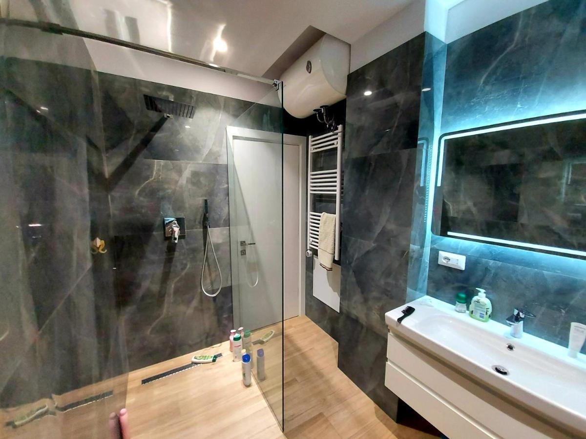 Luxurious Double Bedroom Suite Tirana Exteriör bild